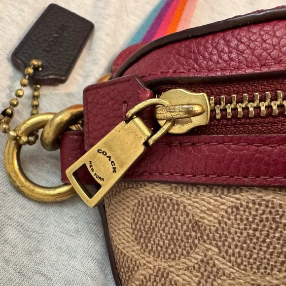 Coach REXY 🦖 rainbow carriage and Tan sling bag with rainbow 🌈 Strap - Picture 3 of 12